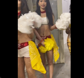 年龄曲线与 年龄曲线与